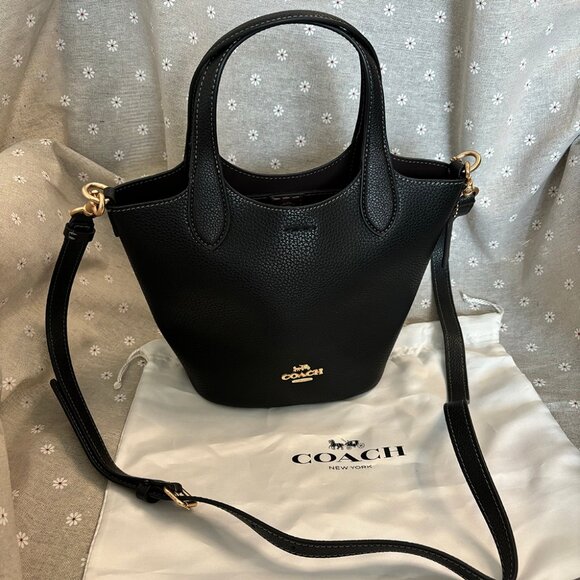Coach Hanna Bucket Bag Black